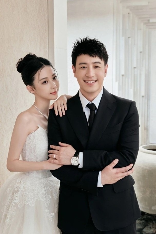 Lật tẩy đường dây đào tạo chân dài săn chồng giàu, Huỳnh Hiểu Minh và các đại gia Cbiz sập bẫy thế nào?- Ảnh 4.