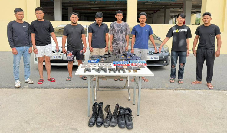 Campuchia bắt nhóm đóng giả quân cảnh để bắt cóc, tống tiền du khách- Ảnh 1. Campuchia bắt nhóm đóng giả quân cảnh để bắt cóc, tống tiền du khách- Ảnh 1.