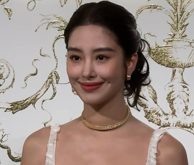 Mỹ nhân 92 sinh con cho thiếu gia tập đoàn bị nhà nội "cấm cửa", nhan sắc giờ tàn tạ đến thương- Ảnh 4.