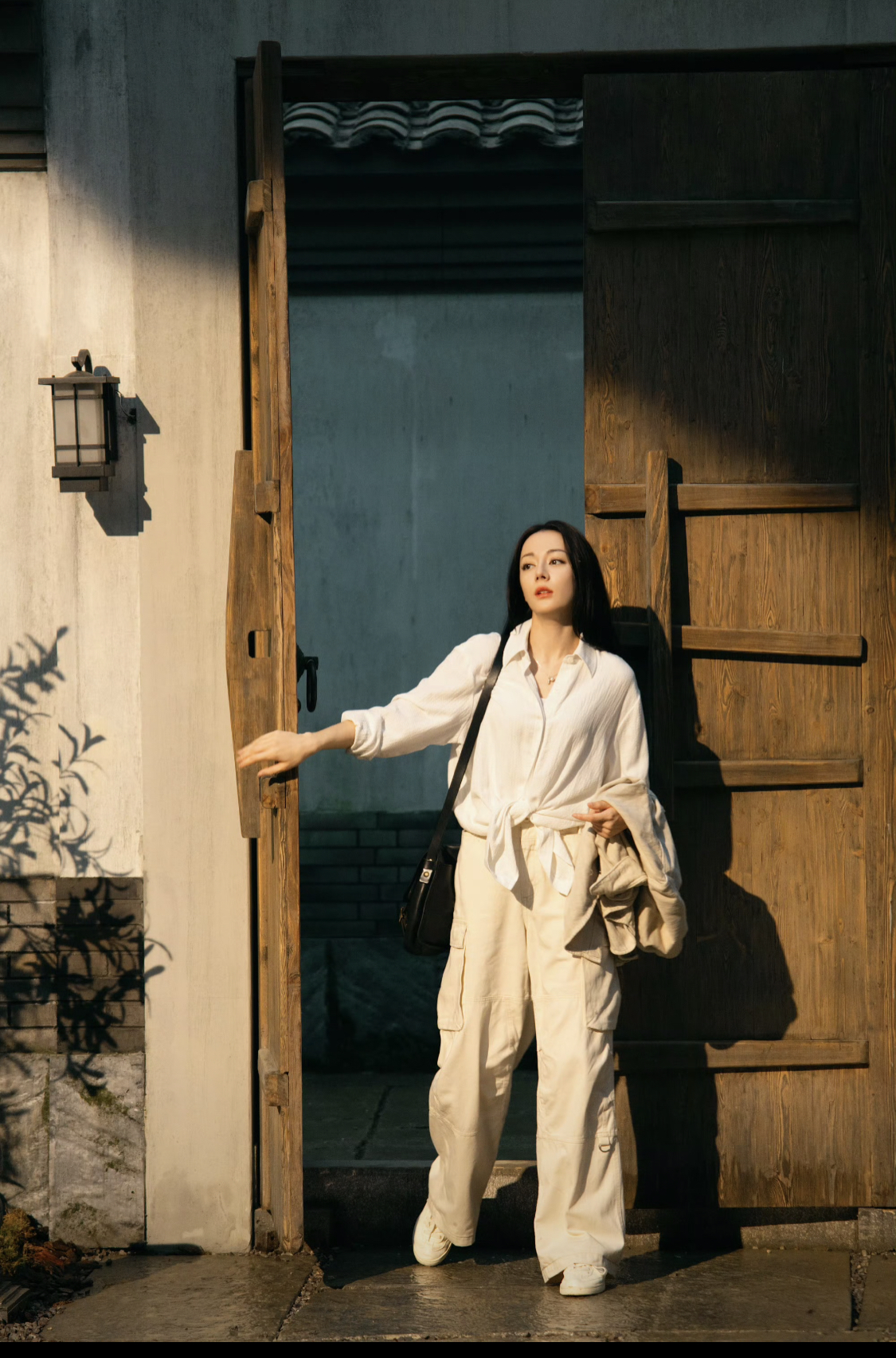 Đây có phải vẻ đẹp đàn ông thèm khát, phụ nữ ghen tỵ: Mặt thiên thần body ác quỷ, bèo nào yếu là gãy liền- Ảnh 8.