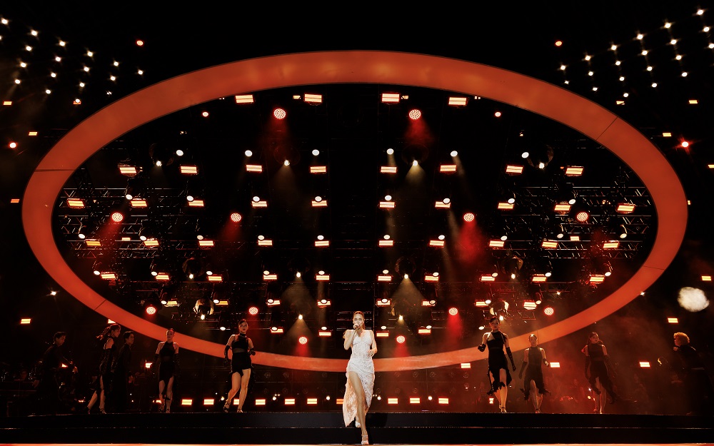 Quốc Thiên bật khóc trong live concert 10.000 khán giả- Ảnh 8.