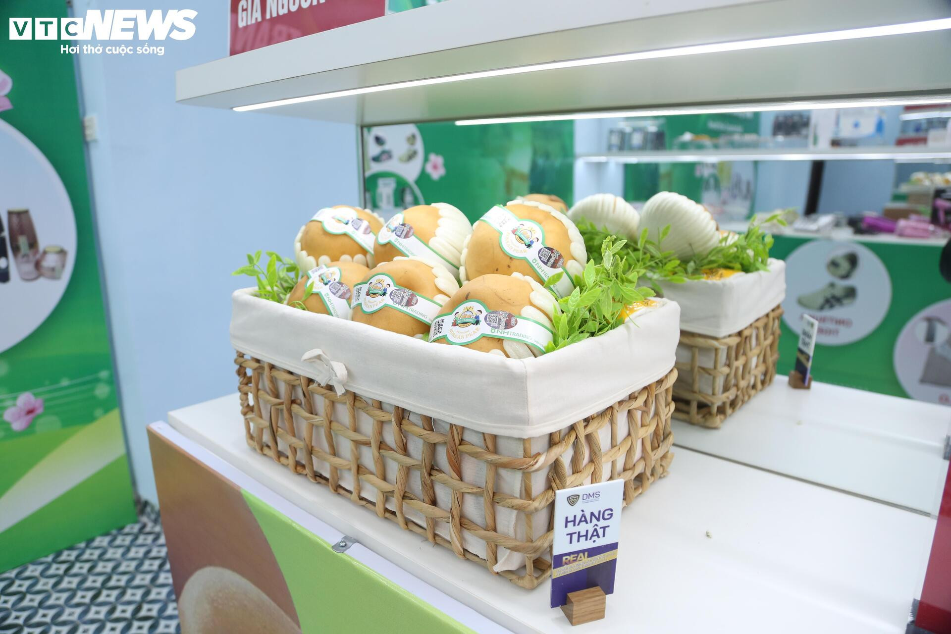 Cận cảnh loạt tr&aacute;i c&acirc;y 'hot' bị nh&aacute;i nguồn gốc, lừa người ti&ecirc;u d&ugrave;ng- Ảnh 8.