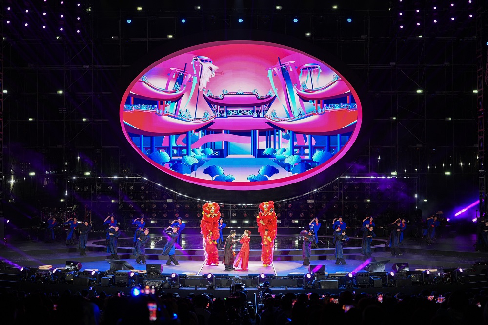 Quốc Thiên bật khóc trong live concert 10.000 khán giả- Ảnh 10.