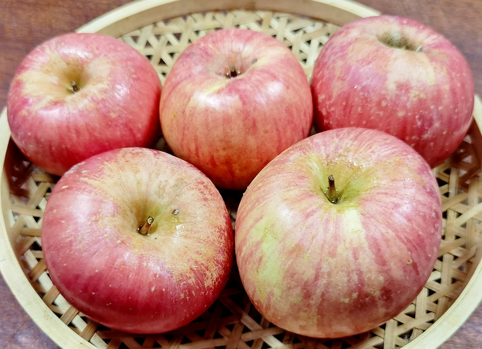 Mua Trái Cây Mùa Này, Người Khôn Ngoan Đều Chọn 5 Loại Ngon Bổ Rẻ- Ảnh 1. Mua Trái Cây Mùa Này, Người Khôn Ngoan Đều Chọn 5 Loại Ngon Bổ Rẻ- Ảnh 1.