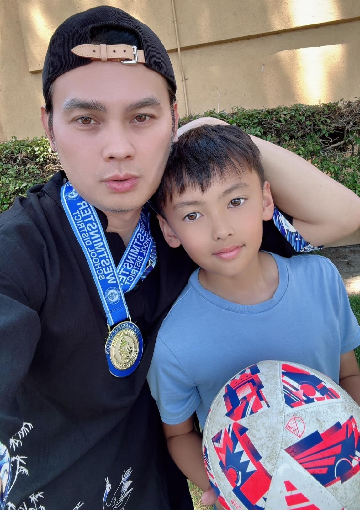 Nam NSƯT từng bị giang hồ uy hiếp: Gần 20 năm không được gặp con, 51 tuổi ăn chay trường, hạnh phúc bên vợ 2- Ảnh 3.