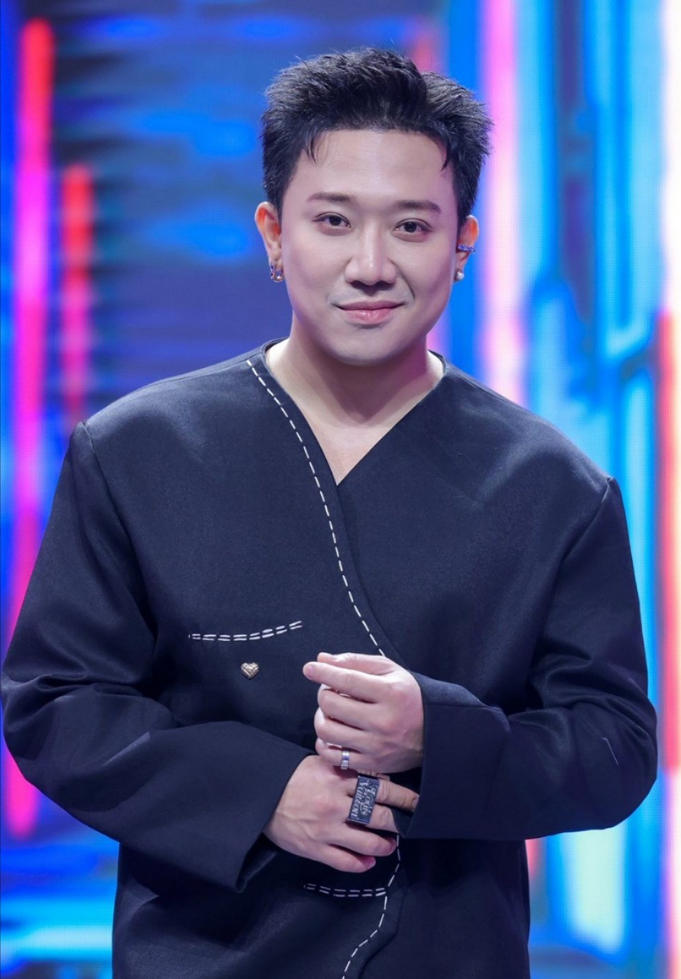 Trấn Thành, Hà Anh Tuấn góp thêm một tỷ đồng: ‘Ôm lấy đồng bào thôi các anh em’- Ảnh 2.