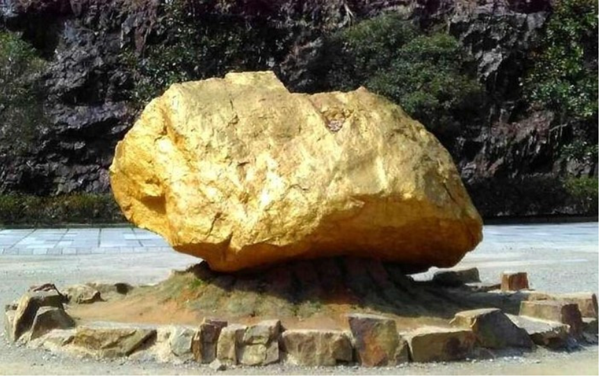 Công nhân báo phát hiện khối vàng 45 tấn trị giá hơn 44.000 tỷ đồng, chính quyền phong tỏa khẩn cấp công viên- Ảnh 4.