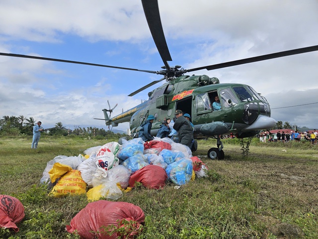 102 người chết và mất tích, thiệt hại hơn 9.000 tỉ đồng, mưa lũ ở Nam Trung Bộ vượt kỷ lục lịch sử- Ảnh 1. 102 người chết và mất tích, thiệt hại hơn 9.000 tỉ đồng, mưa lũ ở Nam Trung Bộ vượt kỷ lục lịch sử- Ảnh 1.