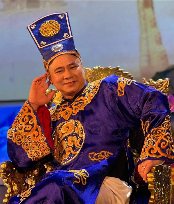 Đại tá quân đội được bổ nhiệm Phó Giám đốc Nhà hát Chèo, làm thần tượng tuổi 50 có đến 8 concert cháy vé- Ảnh 3.