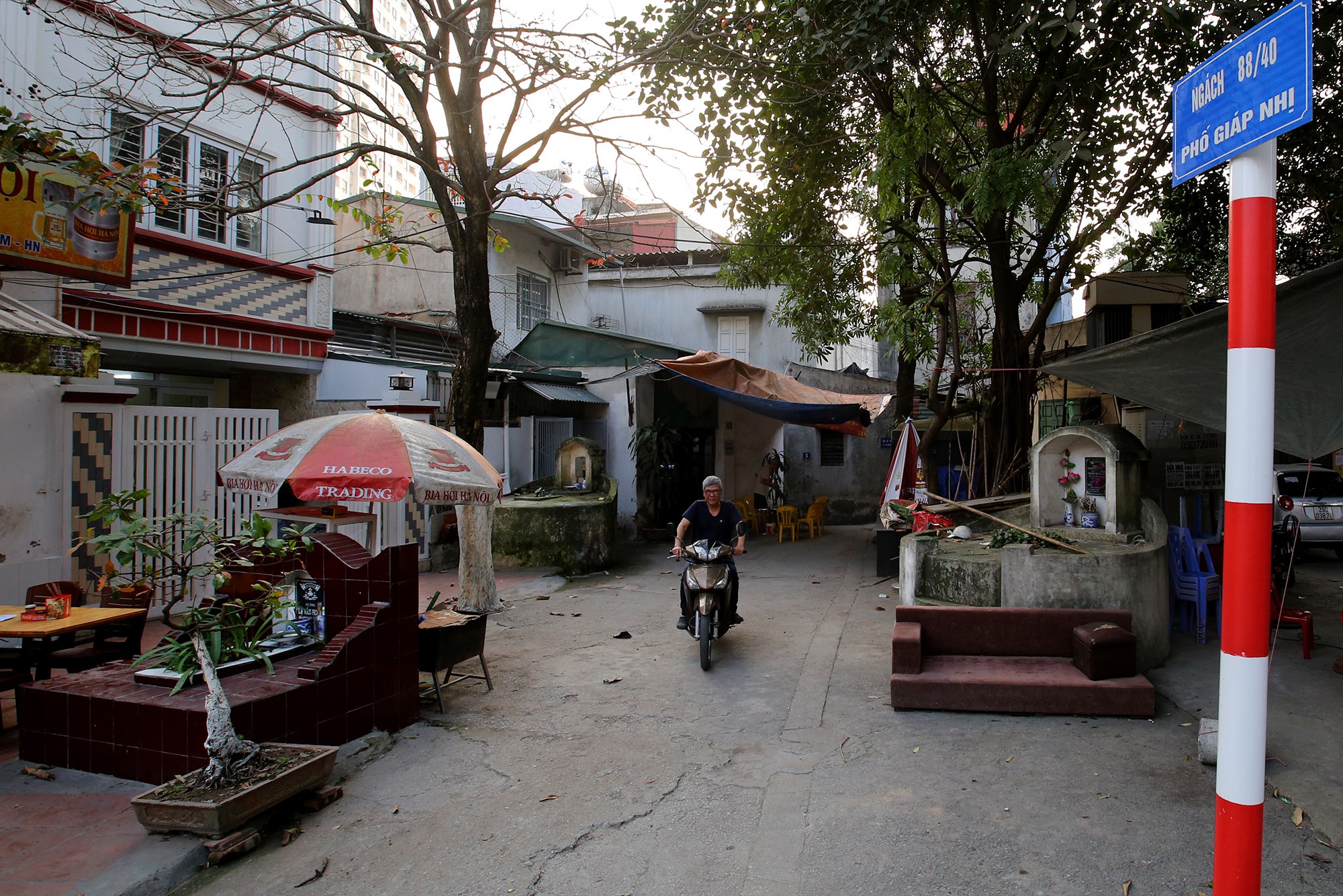 Nhà cạnh nghĩa trang từng bị "chê bai" nhưng nay có giá trên 200 triệu đồng/m2- Ảnh 1.