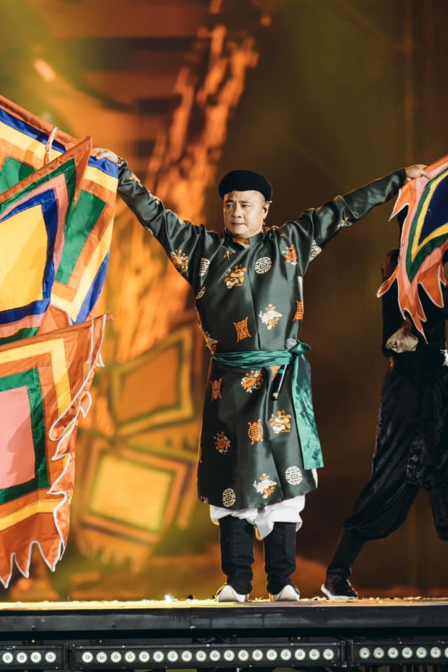 Đại tá quân đội được bổ nhiệm Phó Giám đốc Nhà hát Chèo, làm thần tượng tuổi 50 có đến 8 concert cháy vé- Ảnh 5.