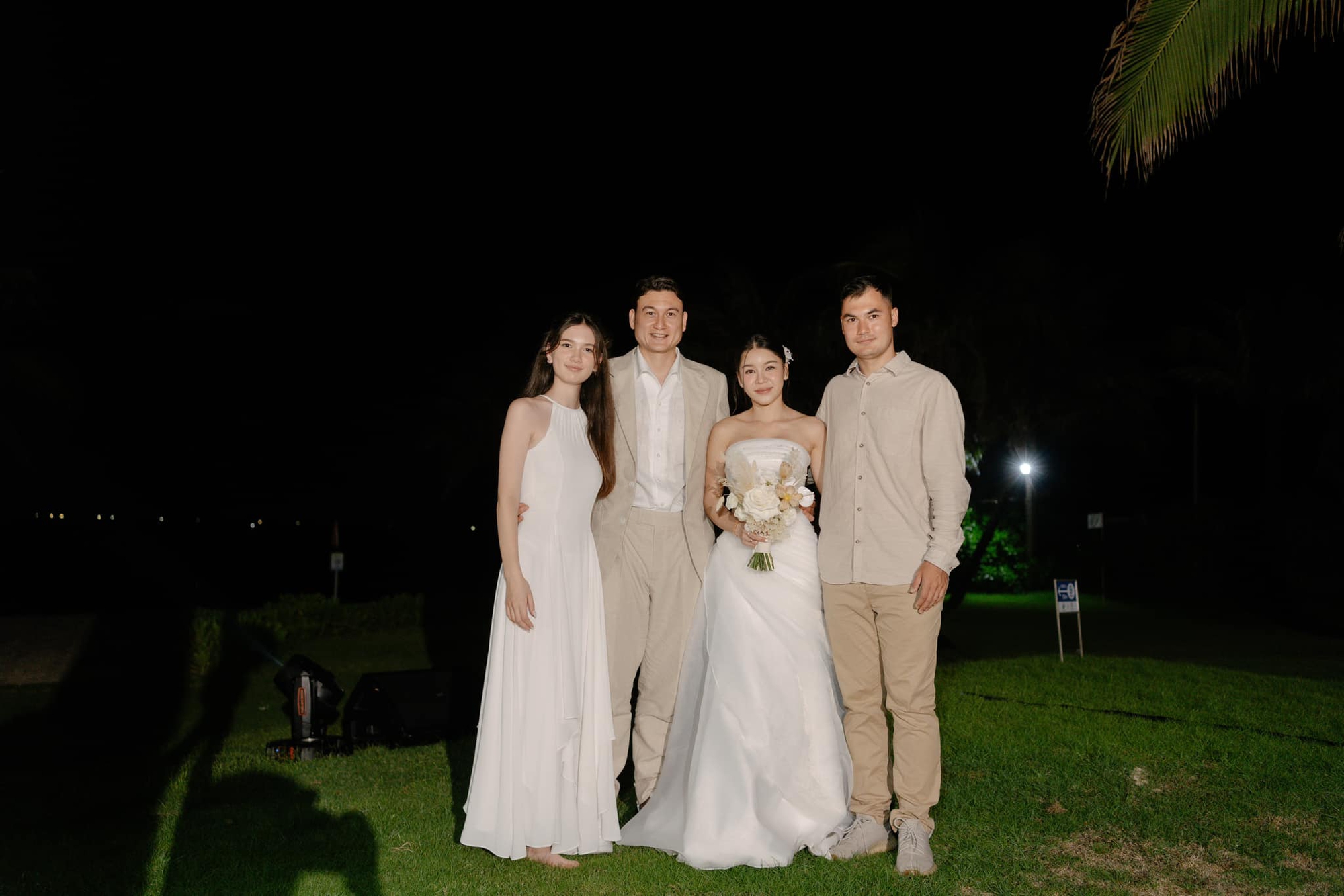 Bức ảnh khiến cả cõi mạng xôn xao của em gái Văn Lâm- Ảnh 2.