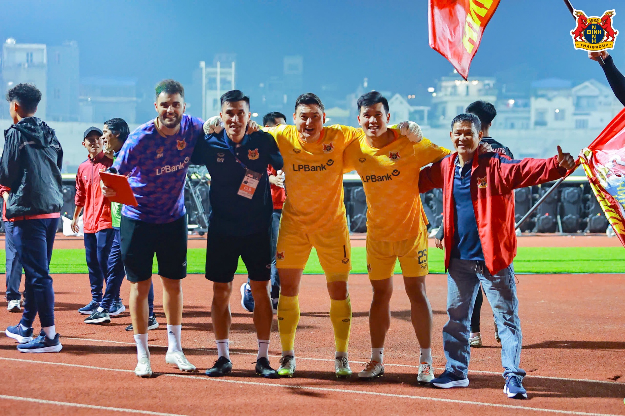 Yến Xuân đọ sắc cùng em gái chân dài cực phẩm của Lâm Tây, quý tử 9 tháng tuổi chiếm spotlight vì quá đáng yêu- Ảnh 3.