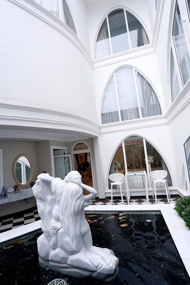 Nữ nghệ sĩ Việt sống trong biệt thự 1000m², lộng lẫy hơn cung điện- Ảnh 6.
