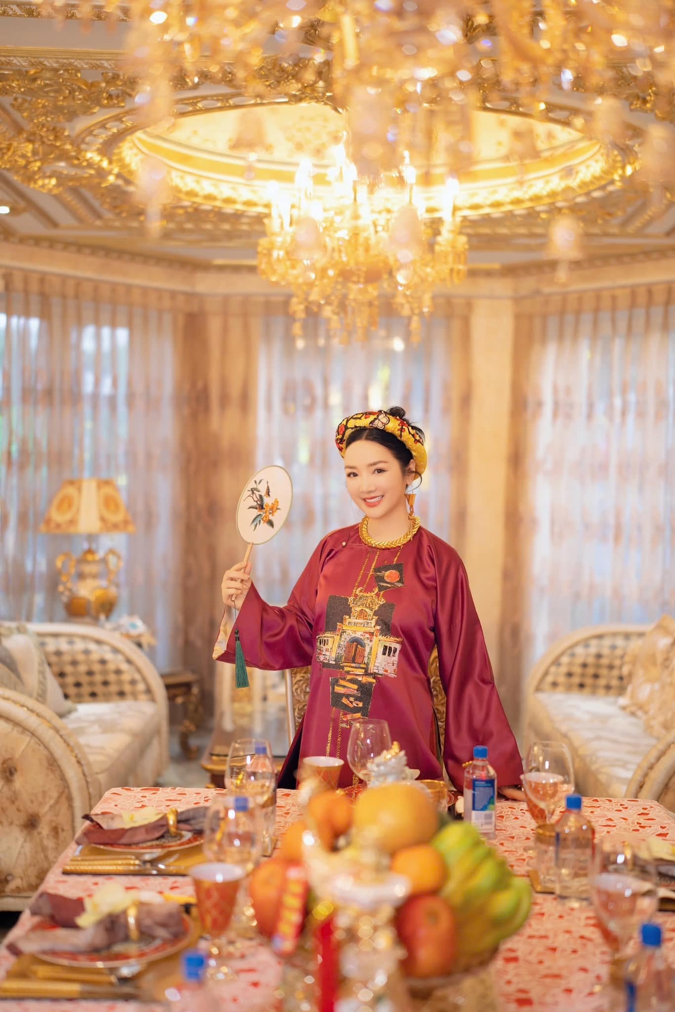 Nữ nghệ sĩ Việt sống trong biệt thự 1000m², lộng lẫy hơn cung điện- Ảnh 3.