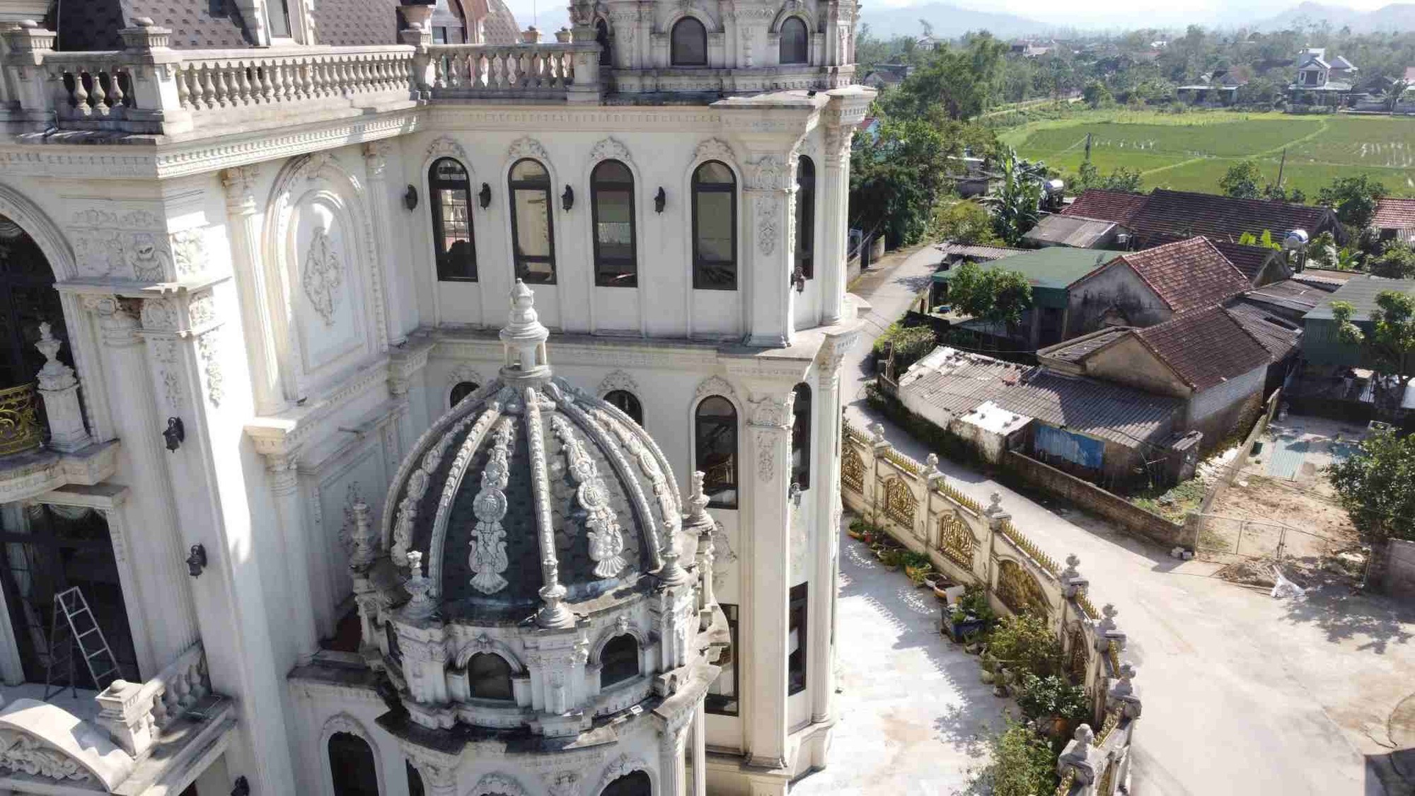 Cơ ngơi Mailisa báo hiếu mẹ già- Ảnh 3.