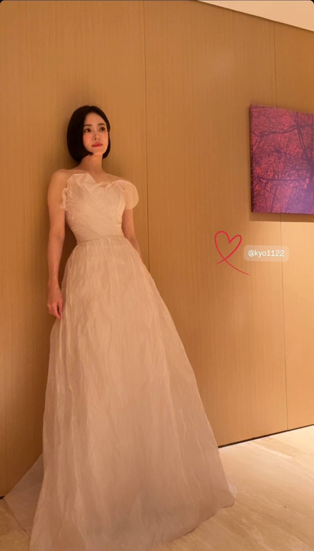 Song Hye Kyo lướt qua ống kính cũng gây thương nhớ vì dáng săn mảnh, da mọng collagen: Bí quyết gói gọn trong 3 thực phẩm, 1 loại nước rẻ bèo của người Việt- Ảnh 6.