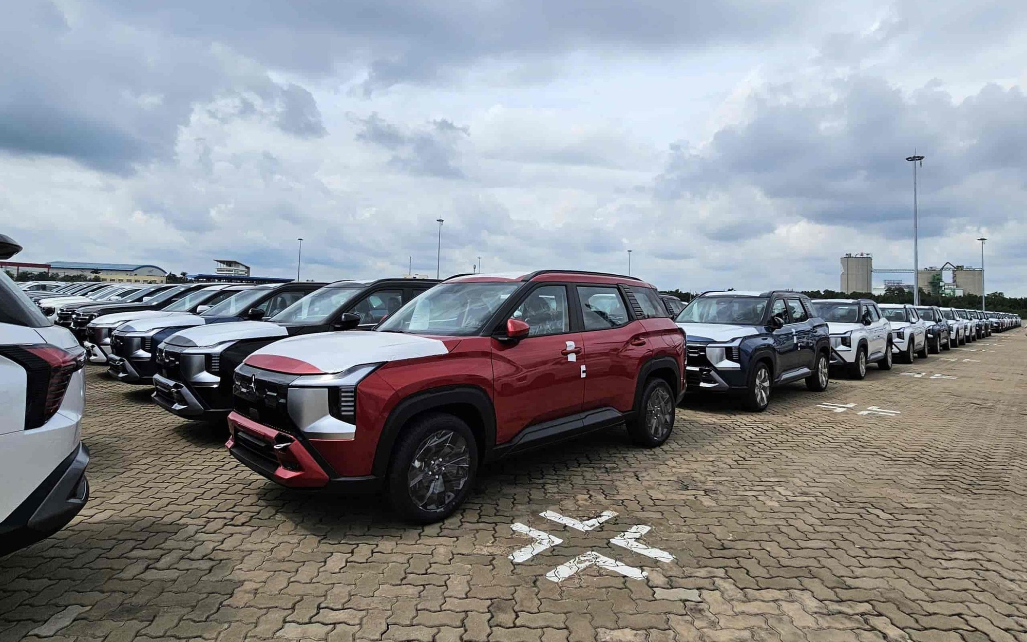 Lộ trang bị 2 bản Mitsubishi Destinator cho Việt Nam: Kh&aacute;c tiện nghi, ADAS từ bản rẻ nhất, gi&aacute; hơn 700 triệu đồng như dự kiến sẽ dễ 'hot'- Ảnh 3.