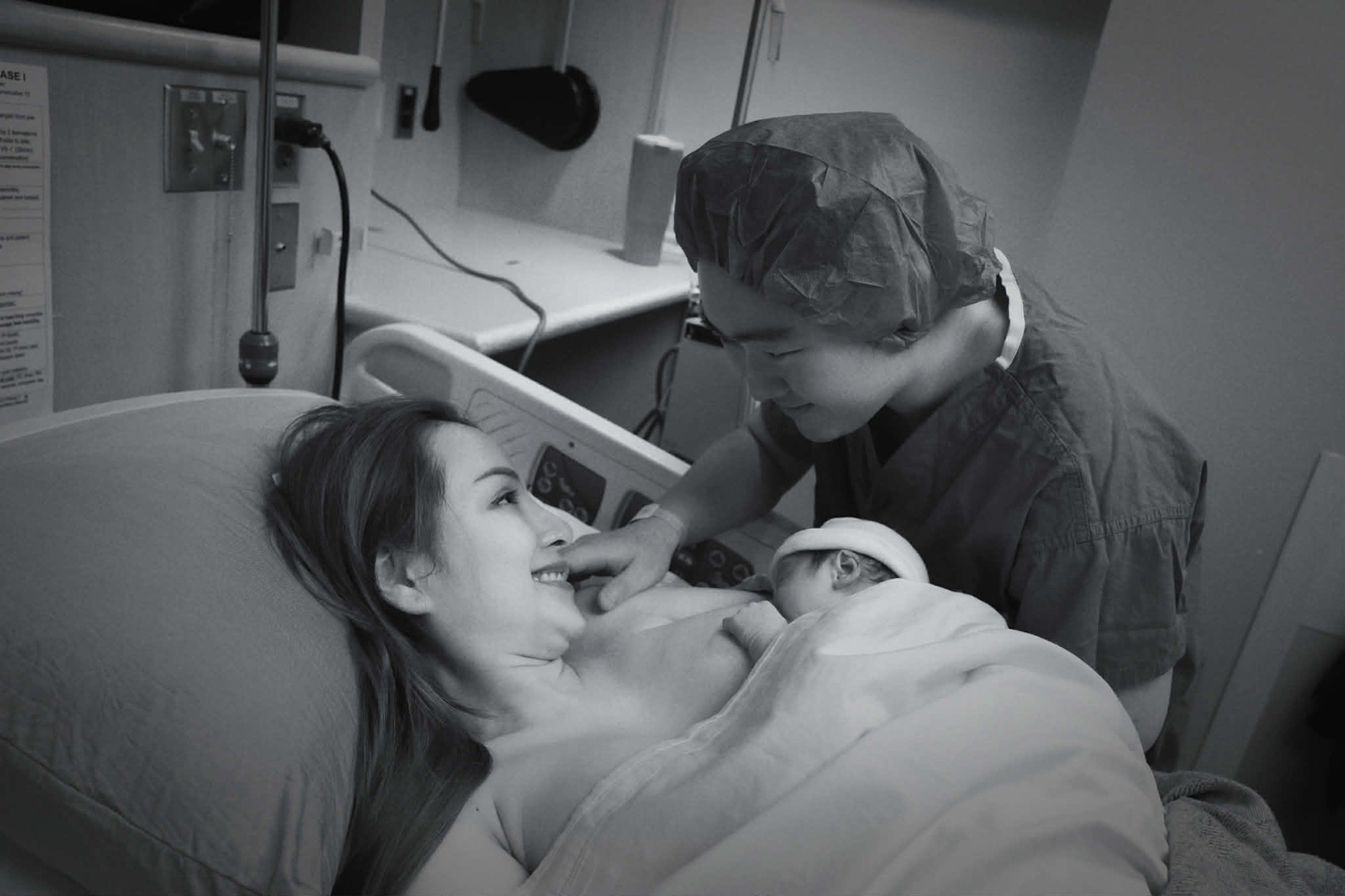 Hoa hậu Diễm Hương sinh con cho chồng 3- Ảnh 2.