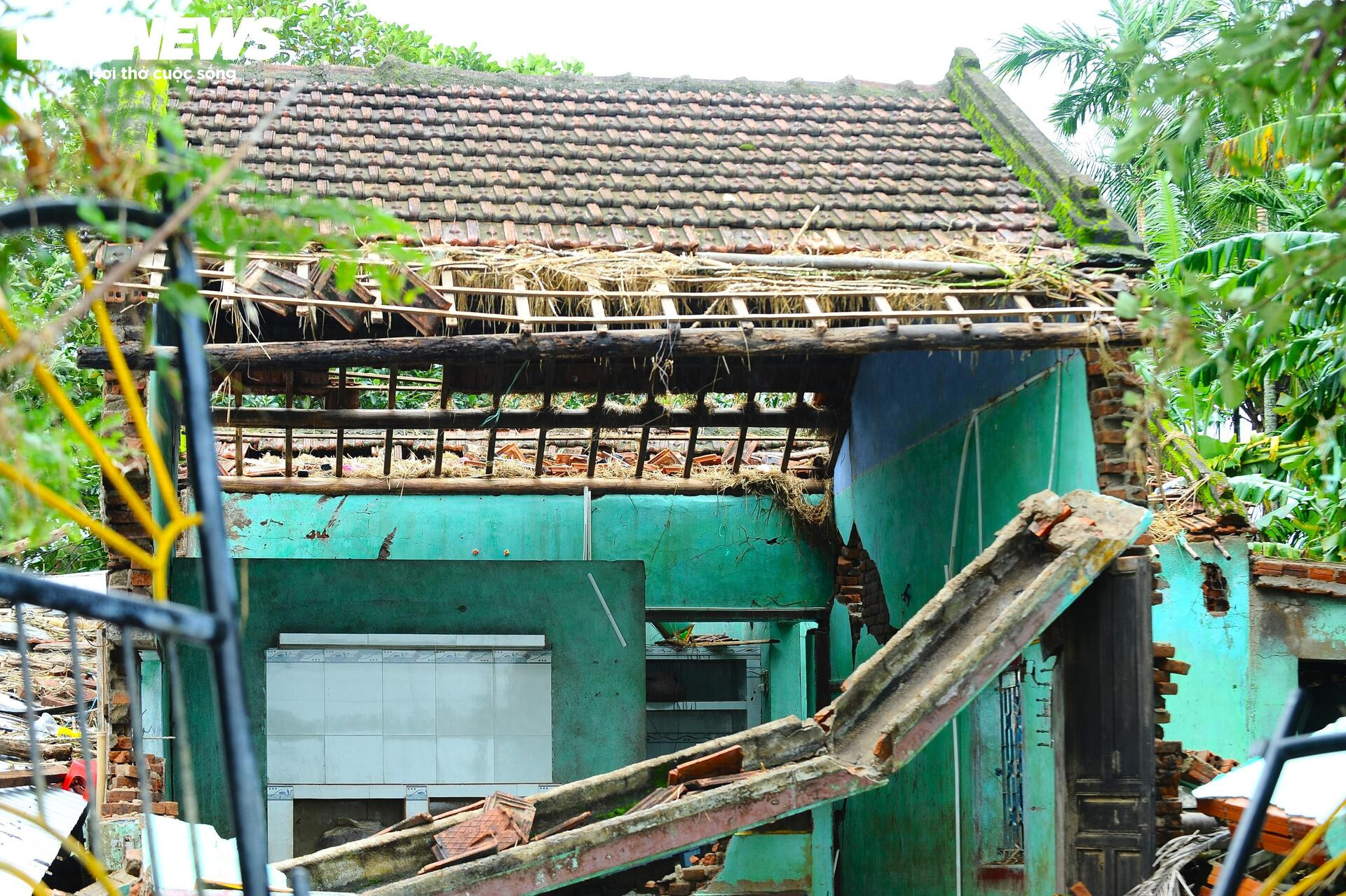 Những hình ảnh nhói lòng nơi rốn lũ Hòa Thịnh- Ảnh 6.