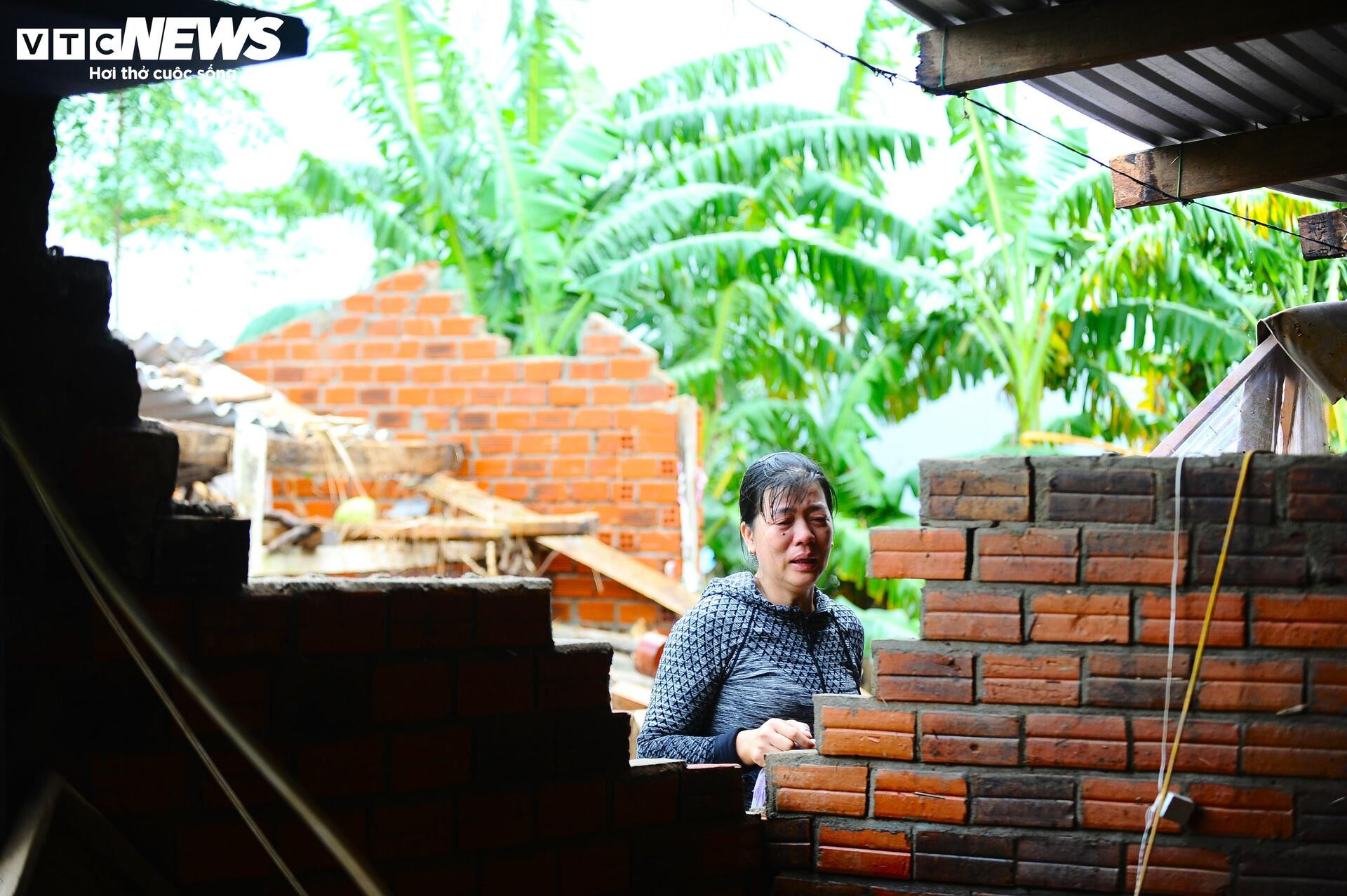 Những hình ảnh nhói lòng nơi rốn lũ Hòa Thịnh- Ảnh 2.