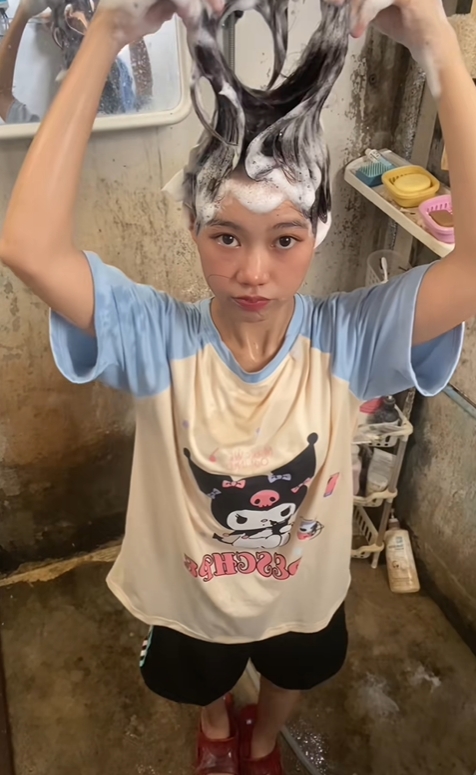 Cuộc sống kì lạ trong toilet 5m2 hút hàng triệu người- Ảnh 12.