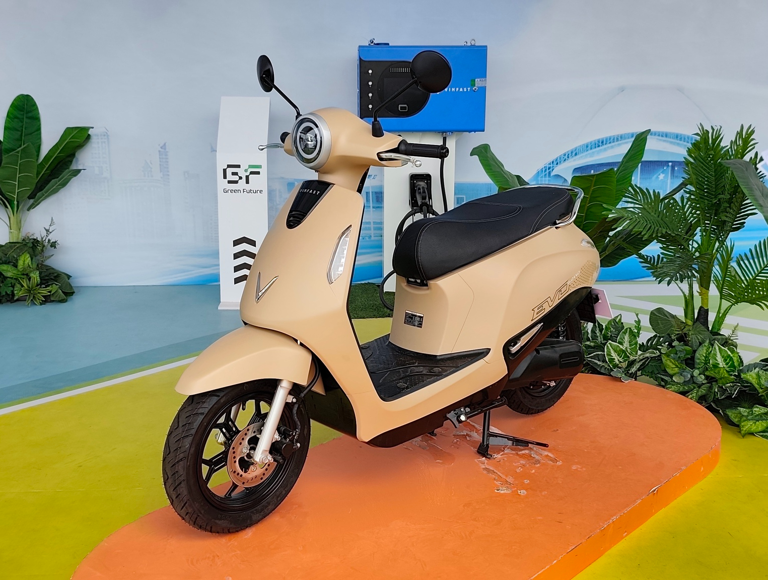 Hà Nội dự kiến chi tiền cho người dân mua xe máy điện: Giá xe VinFast, Honda, Yamaha sau hỗ trợ thế nào?- Ảnh 2.