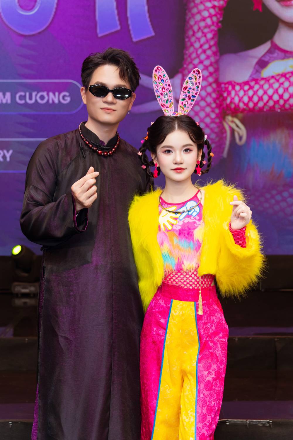 Ca sĩ Nguyễn Ngọc Kim Cương bật khóc, ôm chặt lấy bố- Ảnh 3.