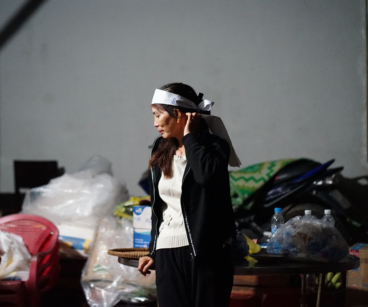 Bi kịch: Khóa cửa để tránh trôi đồ, 2 ông bà 80 tuổi tử vong khi nước dâng cao: "Chị ơi, ba mẹ mất hết rồi"- Ảnh 3. Bi kịch: Khóa cửa để tránh trôi đồ, 2 ông bà 80 tuổi tử vong khi nước dâng cao: "Chị ơi, ba mẹ mất hết rồi"- Ảnh 3.