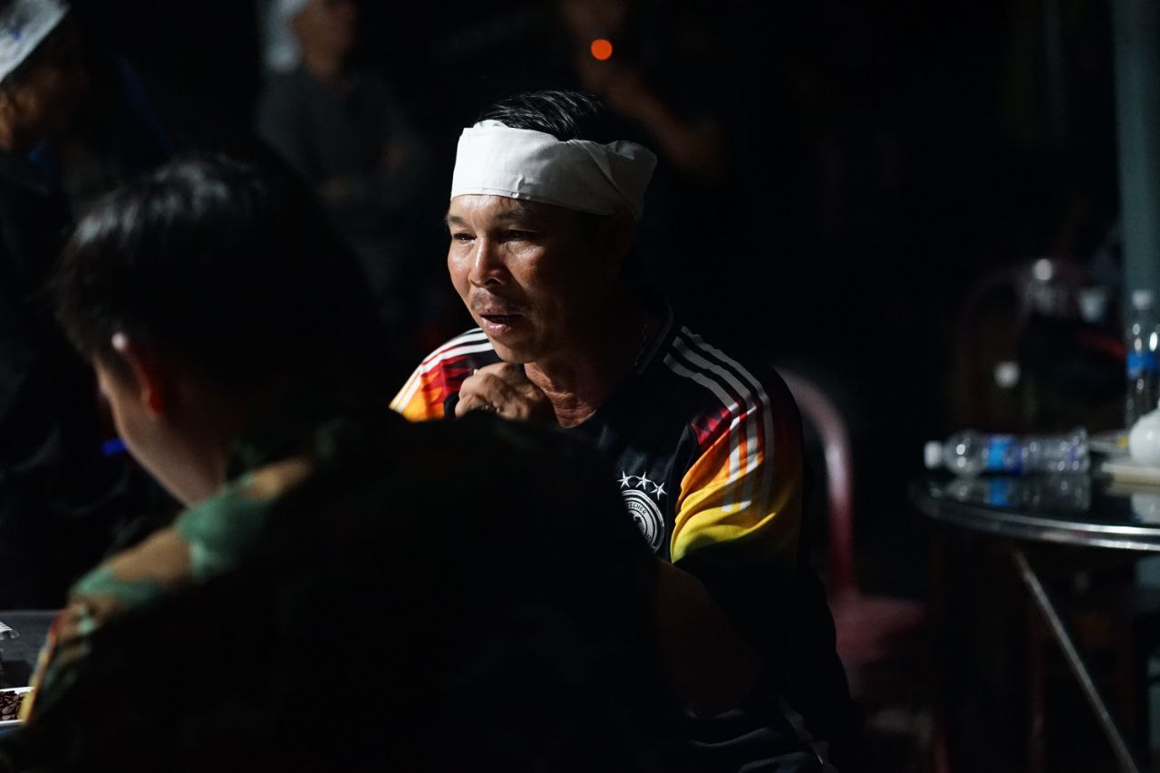 Bi kịch: Khóa cửa để tránh trôi đồ, 2 ông bà 80 tuổi tử vong khi nước dâng cao: "Chị ơi, ba mẹ mất hết rồi"- Ảnh 4. Bi kịch: Khóa cửa để tránh trôi đồ, 2 ông bà 80 tuổi tử vong khi nước dâng cao: "Chị ơi, ba mẹ mất hết rồi"- Ảnh 4.