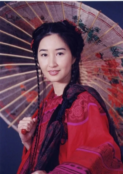 Quan Vịnh Hà 61 trẻ như 41: Bí quyết trẻ lâu gói gọn trong 5 từ, có nước "chống già" mọi phụ nữ nên dùng vào mùa đông để tăng collagen- Ảnh 5.