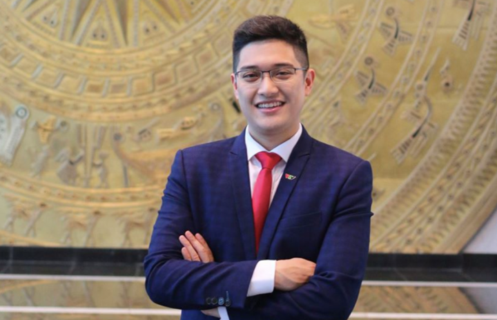 Học vấn của dàn BTV Thời sự 19h VTV: Người là thủ khoa, người có 2 bằng đại học- Ảnh 6.