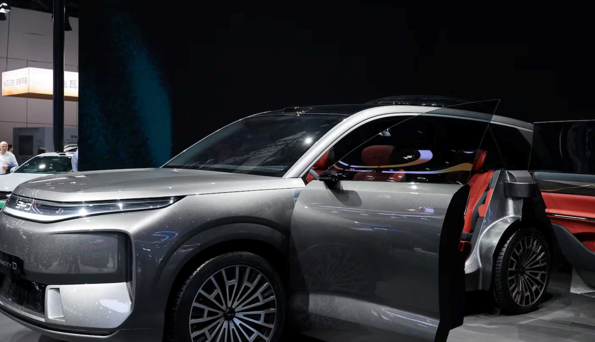 Từ 'công xưởng giá rẻ' đến 'trái tim ngành xe điện': Cách Trung Quốc thiết lập luật chơi bằng mức giá siêu rẻ, Mỹ, châu Âu không thể cạnh tranh- Ảnh 2.