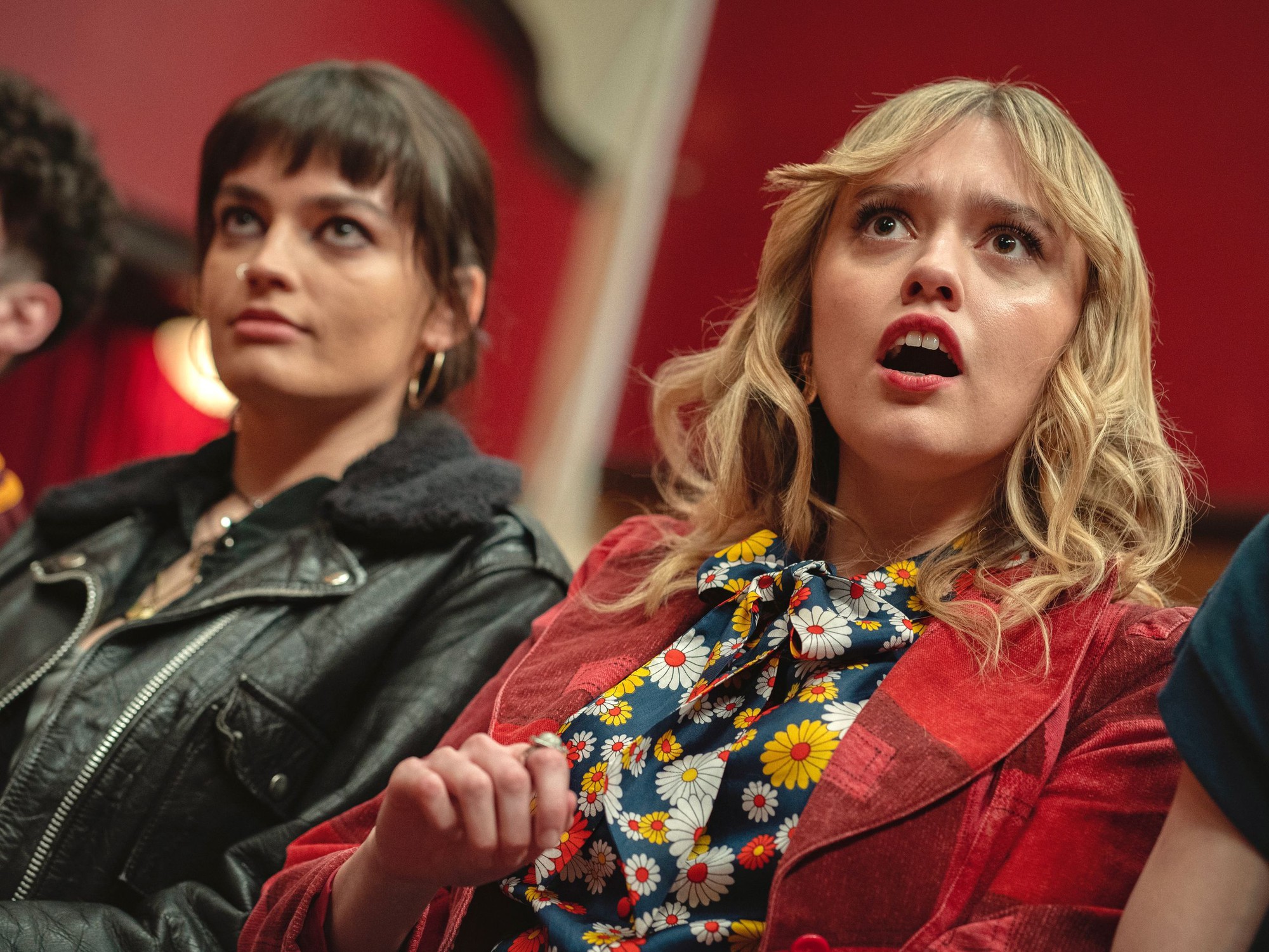 Xem phim Sex Education, tôi thấy mình may mắn hơn 80% phụ huynh vì đã không rơi vào sai lầm giống họ- Ảnh 2.