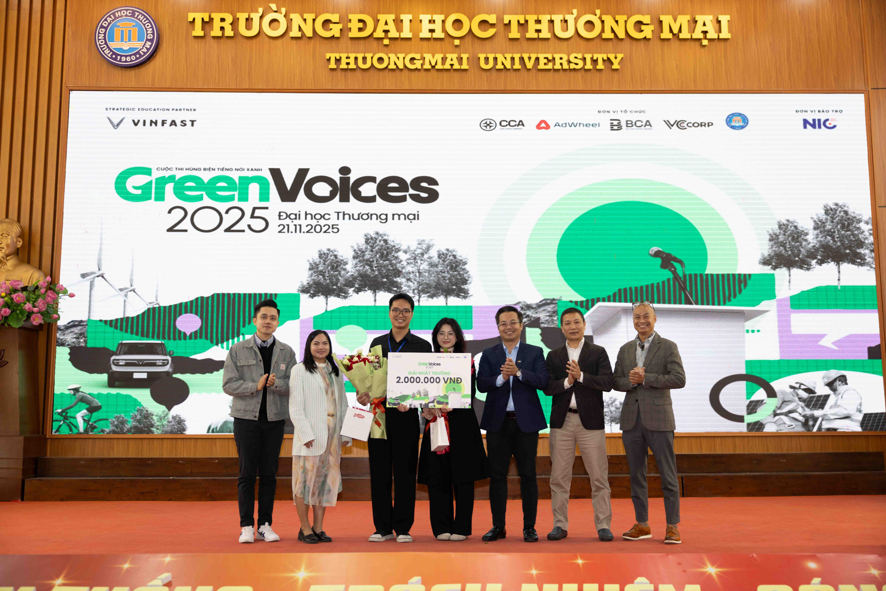 Một buổi sáng đầy nhiệt huyết Chuyển đổi xanh cùng Green Voices tại trường Đại học Thương mại- Ảnh 3. Một buổi sáng đầy nhiệt huyết Chuyển đổi xanh cùng Green Voices tại trường Đại học Thương mại- Ảnh 3.