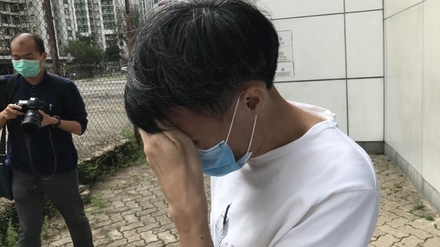 Buồn vì phải cố tiêu hết 100 tỷ đồng một mình- Ảnh 1.