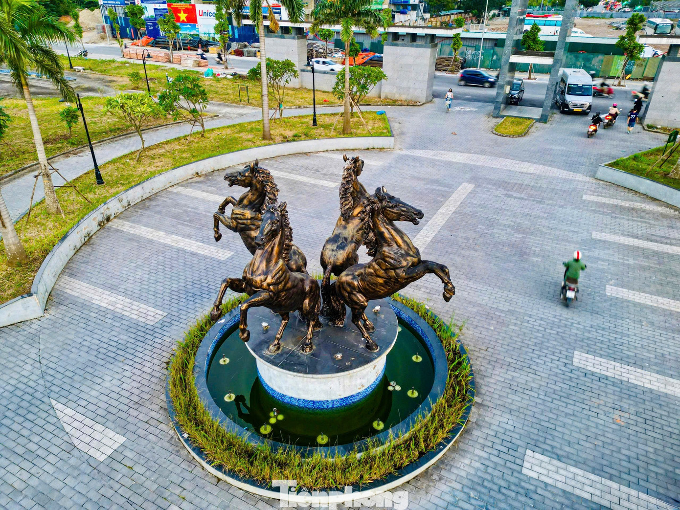 CV1 Cầu Giấy 'lột xác': Từ điểm nóng ô nhiễm thành công viên sạch chỉ sau một chiến dịch- Ảnh 5.