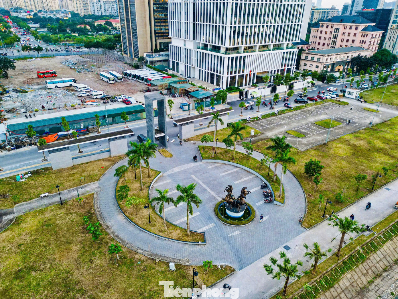 CV1 Cầu Giấy 'lột xác': Từ điểm nóng ô nhiễm thành công viên sạch chỉ sau một chiến dịch- Ảnh 9.