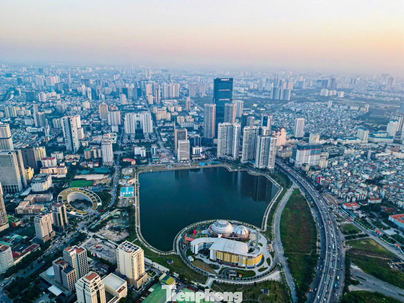 CV1 Cầu Giấy 'lột xác': Từ điểm nóng ô nhiễm thành công viên sạch chỉ sau một chiến dịch- Ảnh 24.