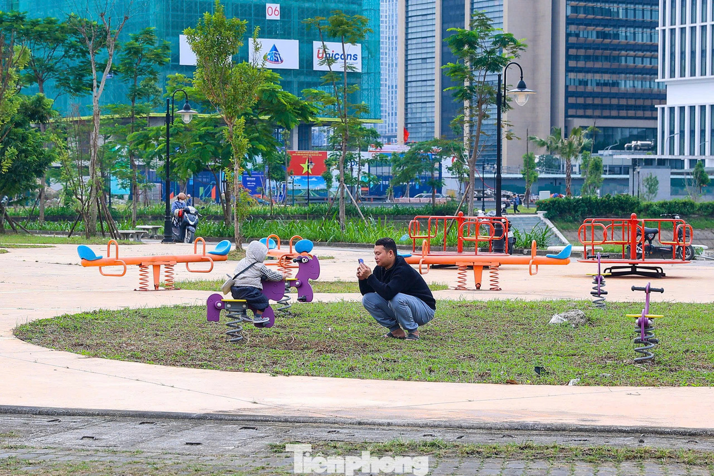 CV1 Cầu Giấy 'lột xác': Từ điểm nóng ô nhiễm thành công viên sạch chỉ sau một chiến dịch- Ảnh 23.