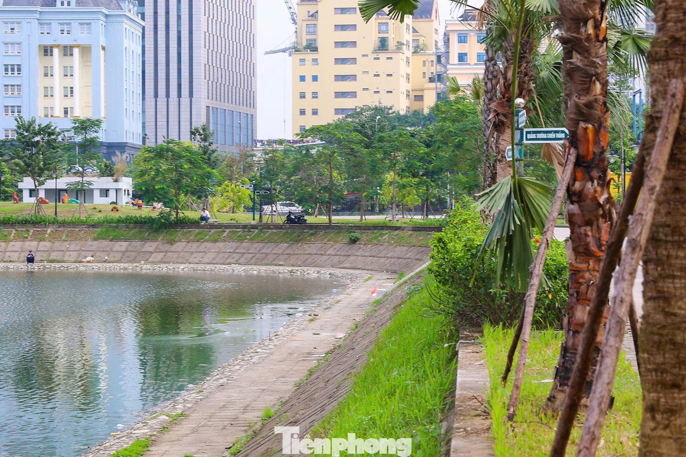 CV1 Cầu Giấy 'lột xác': Từ điểm nóng ô nhiễm thành công viên sạch chỉ sau một chiến dịch- Ảnh 17.