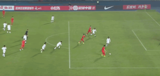 Tuyển Trung Quốc đại thắng đội Đông Nam Á 14-0, vươn lên dẫn đầu bảng giải châu Á- Ảnh 1.