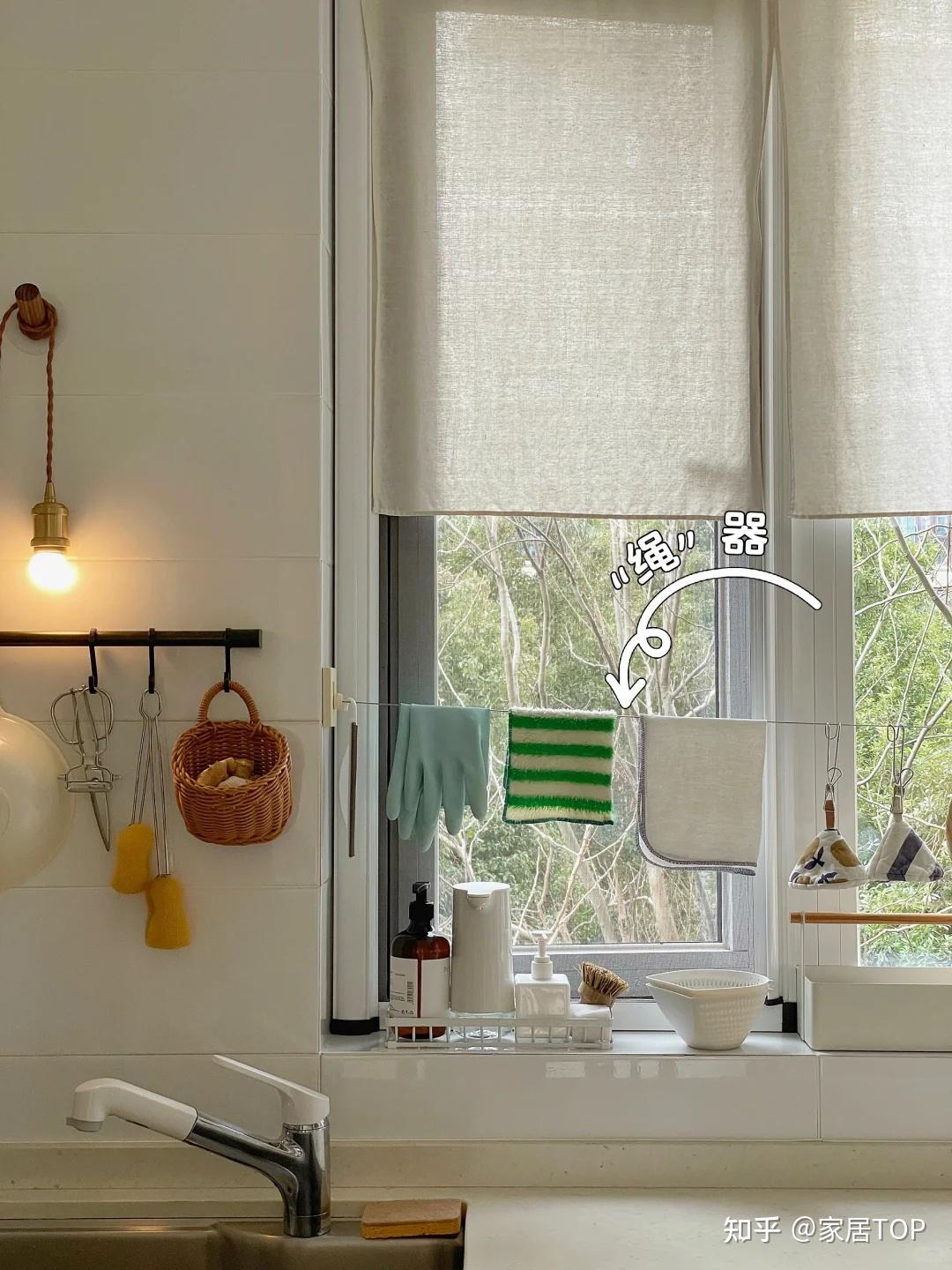 Tôi vô cùng ấn tượng với “trí tuệ nhà bếp” của người dì trung niên: Biến căn bếp gọn - sạch - tiện chỉ bằng những mẹo rẻ tiền ai cũng làm được- Ảnh 2.