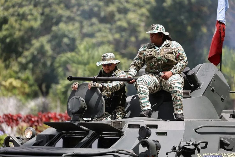 Vị tướng đặc biệt đang huấn luyện Quân đội Venezuela- Ảnh 1.