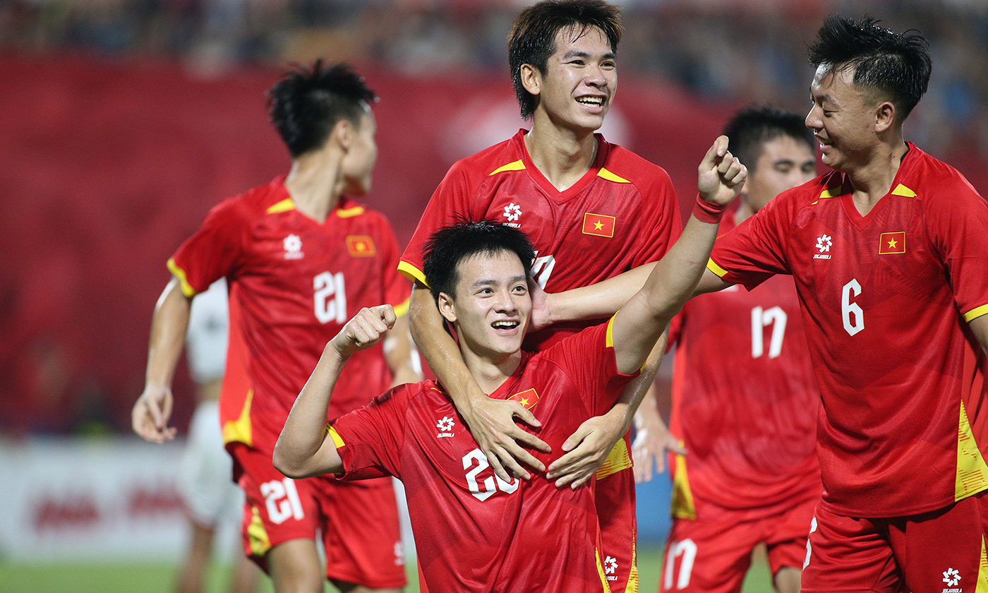 "Vô địch Đông Nam Á 3 lần liên tiếp rồi, giờ Việt Nam phải vô địch SEA Games thôi!"- Ảnh 1. "Vô địch Đông Nam Á 3 lần liên tiếp rồi, giờ Việt Nam phải vô địch SEA Games thôi!"- Ảnh 1.