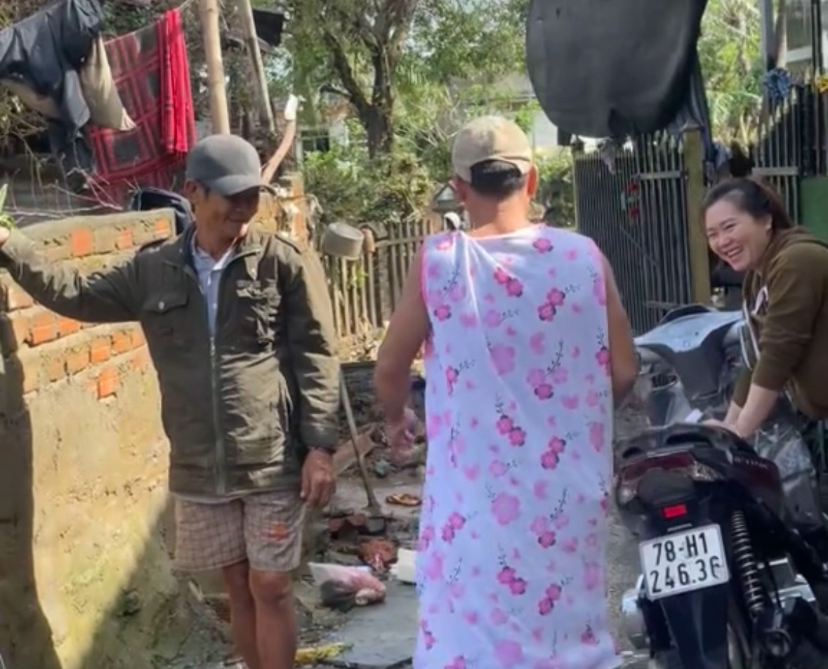 Người ta nói "đàn ông Việt Nam làm gì có quần áo cũ" và đây là thứ chúng ta thấy!- Ảnh 3. Người ta nói "đàn ông Việt Nam làm gì có quần áo cũ" và đây là thứ chúng ta thấy!- Ảnh 3.