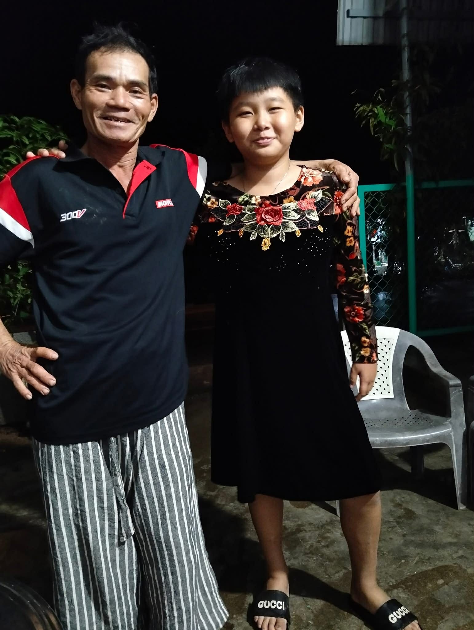 Người ta nói "đàn ông Việt Nam làm gì có quần áo cũ" và đây là thứ chúng ta thấy!- Ảnh 5. Người ta nói "đàn ông Việt Nam làm gì có quần áo cũ" và đây là thứ chúng ta thấy!- Ảnh 5.