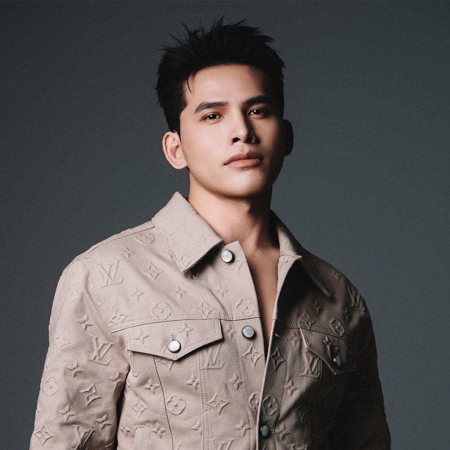 Bạn c&oacute; nhận ra nam sinh n&agrave;y? Hiện rất nổi tiếng ở Việt Nam, con đường học h&agrave;nh loằng ngoằng nhưng đ&aacute;ng nể- Ảnh 2.