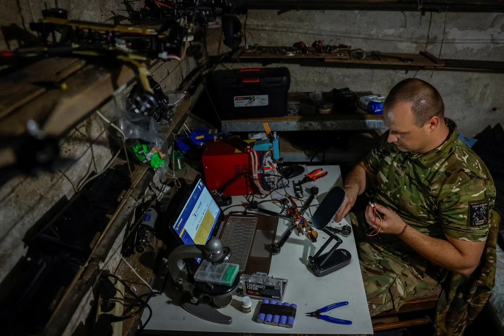 Phi c&ocirc;ng Ukraine nghe tiếng r&iacute;t ch&oacute;i tai: Gặp đối thủ đ&aacute;ng gờm, đi ngược truyền thống qu&acirc;n đội Nga- Ảnh 2.