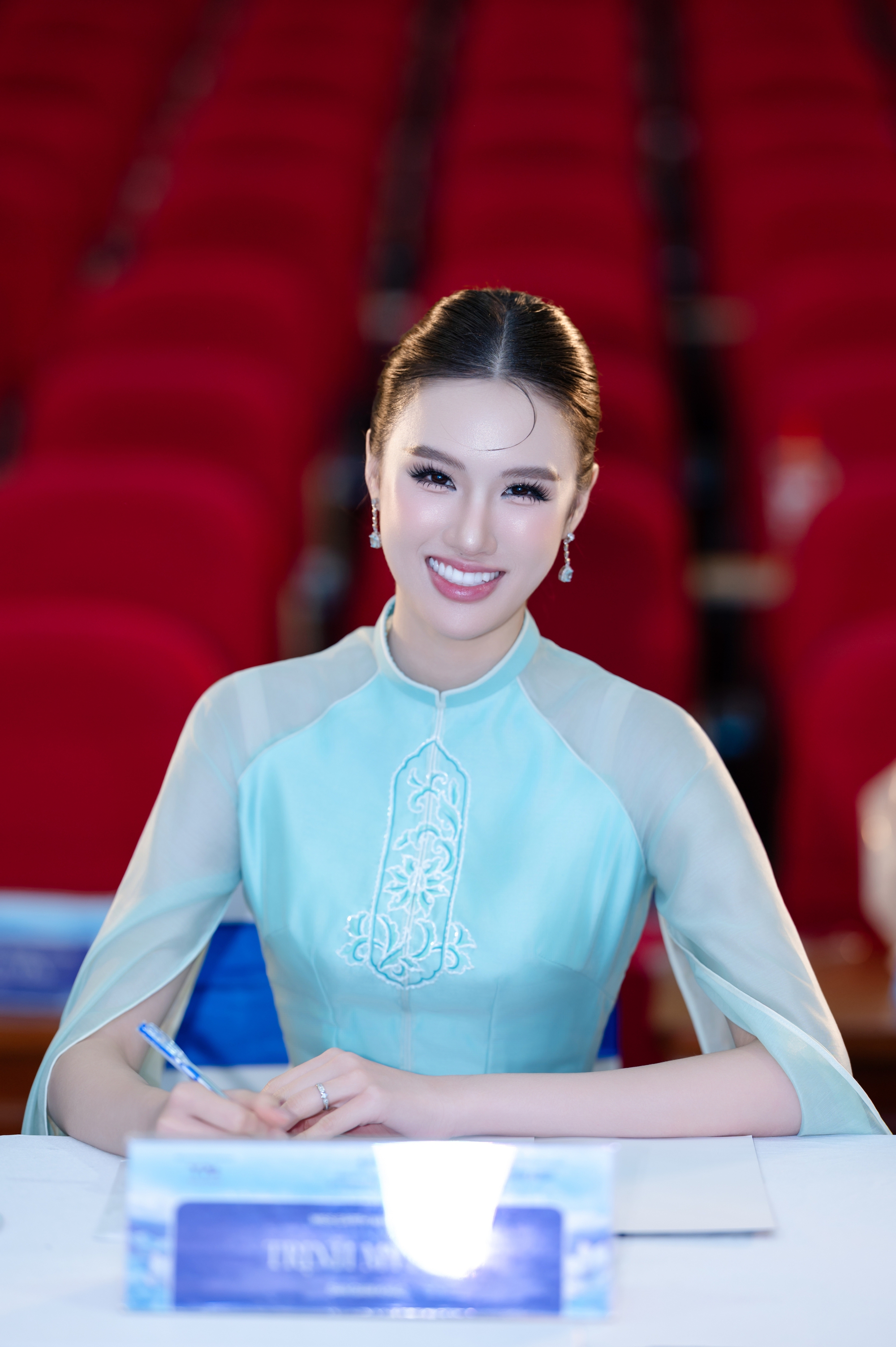 Miss EarthWater Trịnh Mỹ Anh chọn thí sinh Hoa hậu Sinh viên Hòa bình Việt Nam- Ảnh 2.